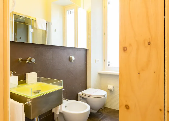 阿波罗斗兽场公寓 *