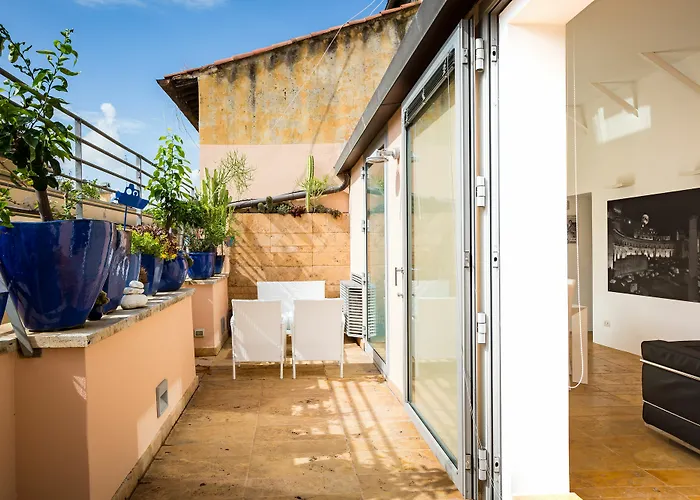 阿波罗斗兽场公寓 公寓 *