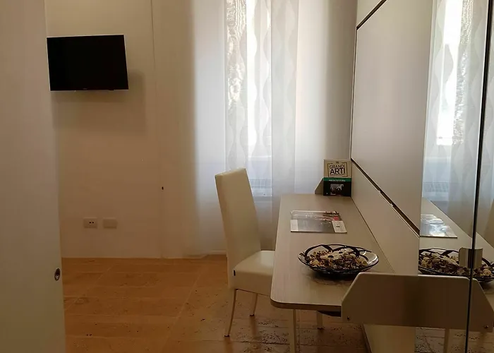 阿波罗斗兽场公寓 *